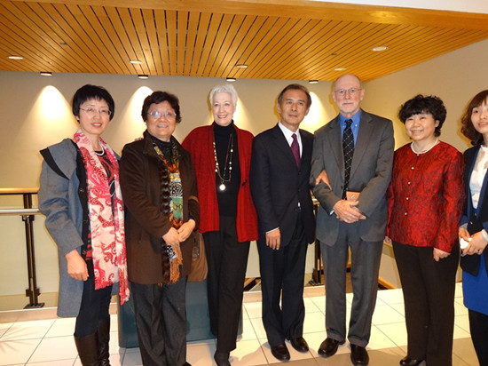 张烨院长与陶森大学校长、副校长及高专委领导合影.jpg