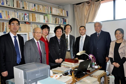 参观龙谷大学教授工作室.jpg